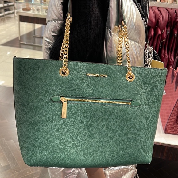 MICHAEL KORS
Jet Set Medium Front Zip Pebbled Leather Chain Tote Bag
Jewel Green - Picture 5 of 16